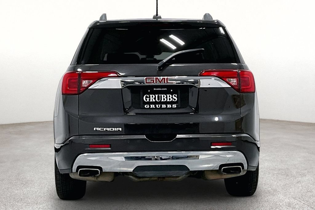 Used 2017 GMC Acadia Denali w/ Technology Package FWD image 5