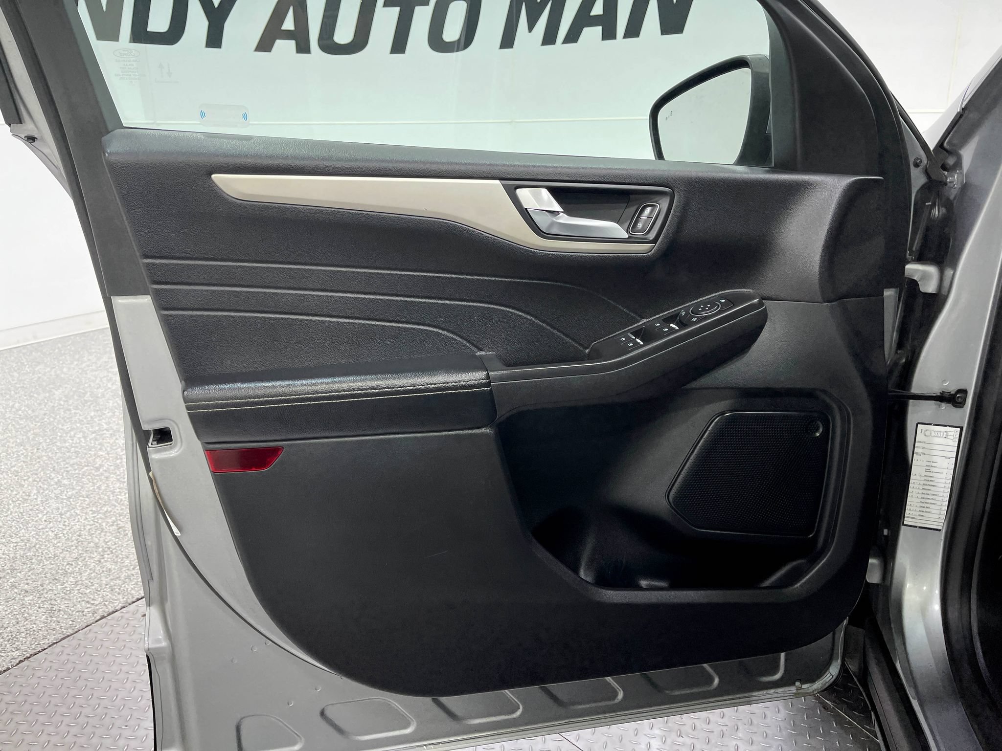 Used 2021 Ford Escape SEL AWD/4WD image 15