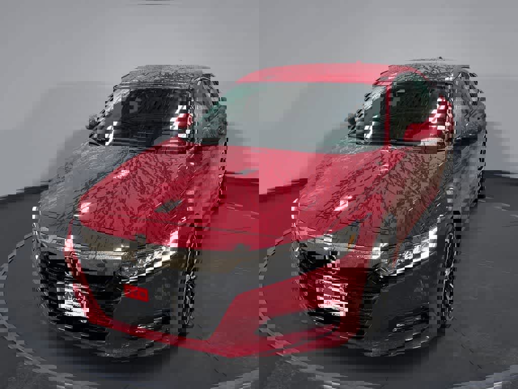 Used 2018 Honda Accord Sport image 1