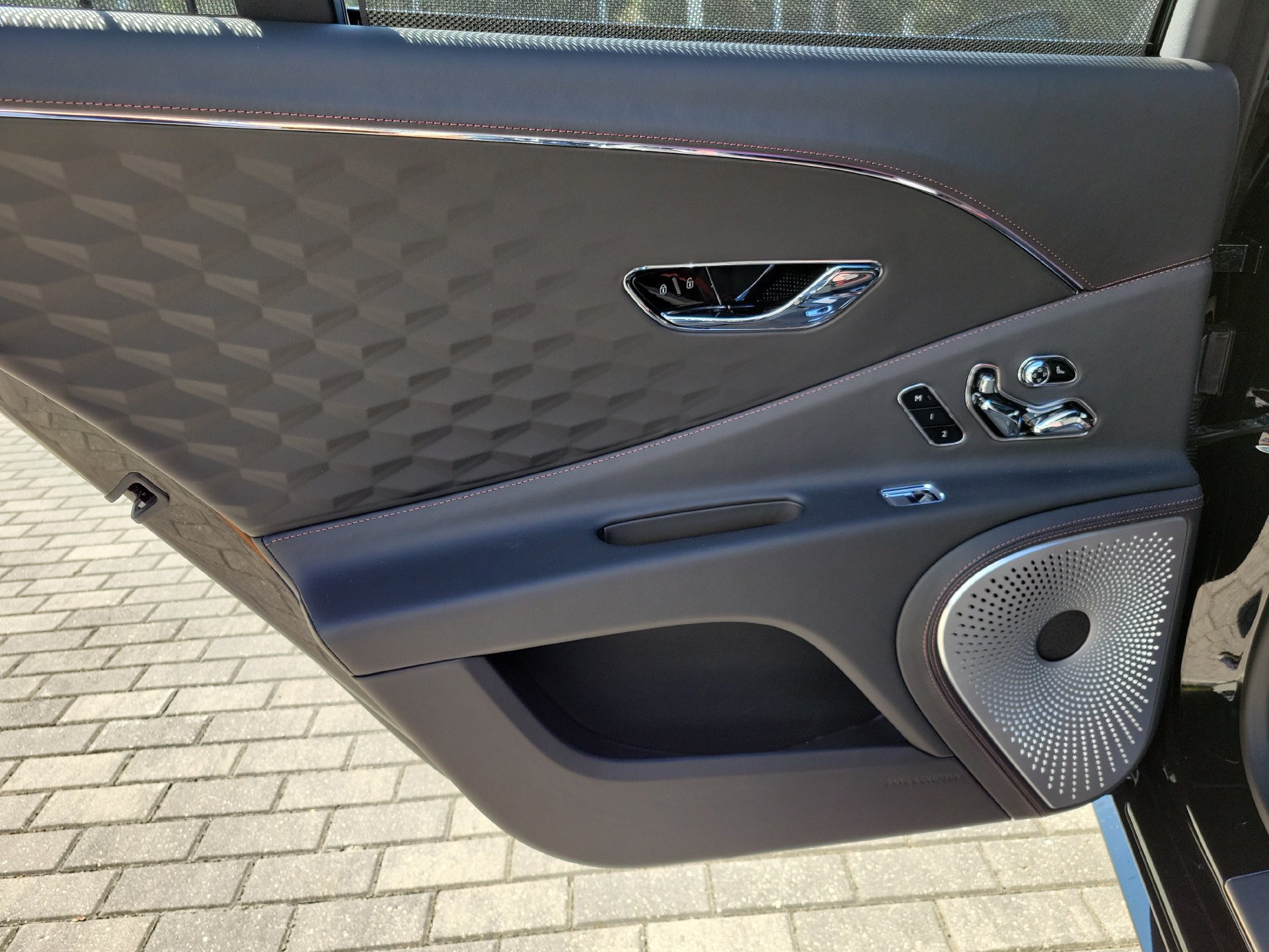 New 2027 Bentley Flying Spur Speed AWD/4WD image 13