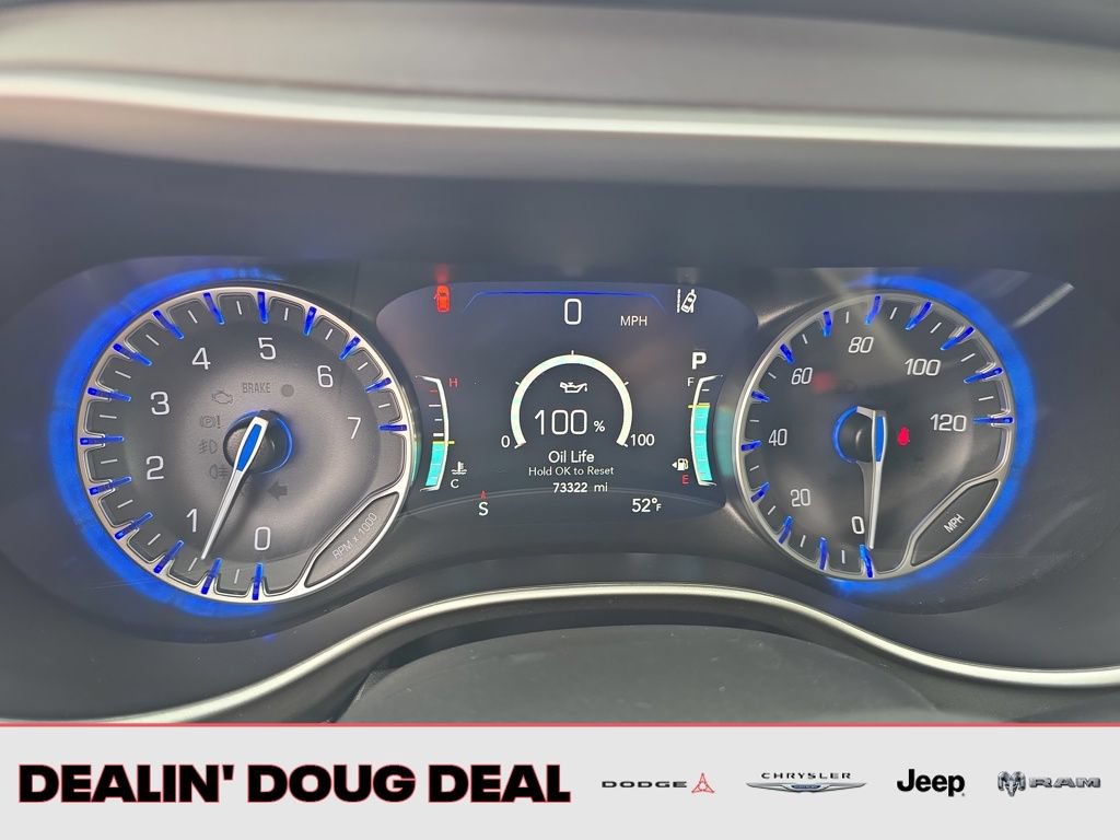Used 2024 Chrysler Pacifica Touring-L FWD image 15
