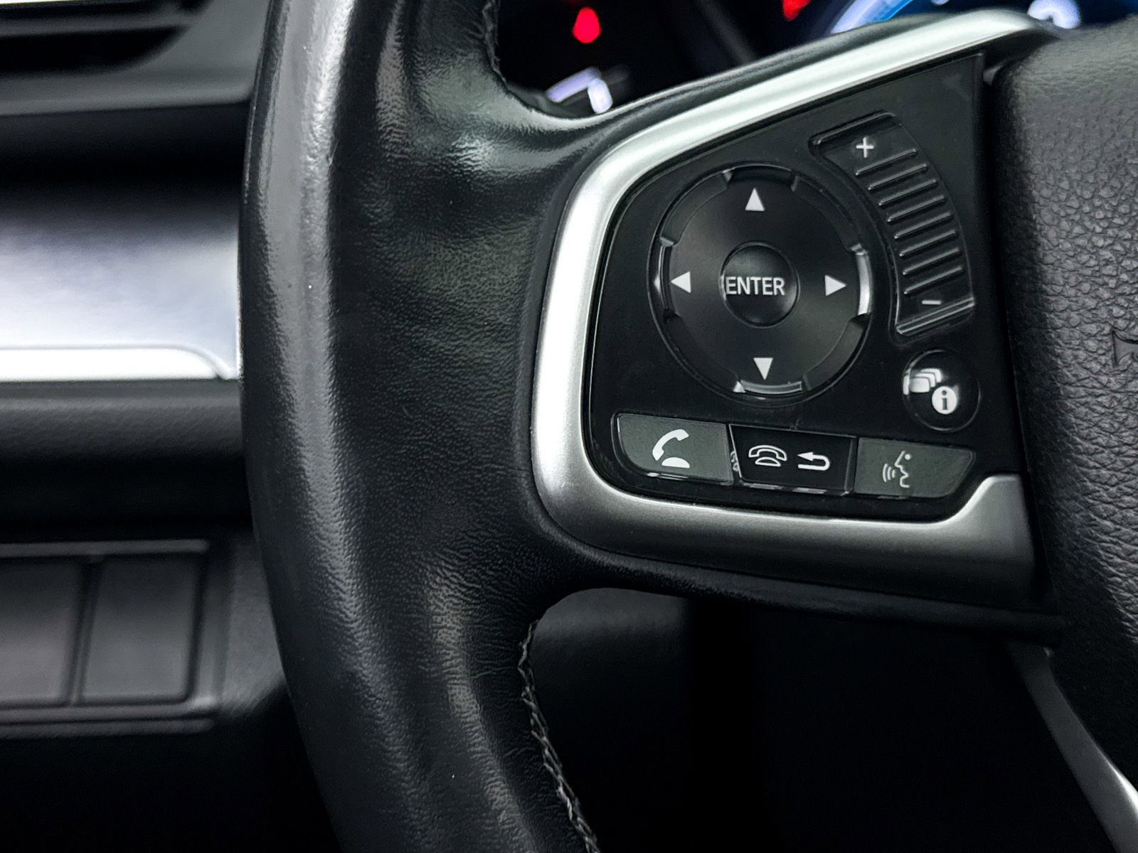 Used 2018 Honda Civic EX-T image 31