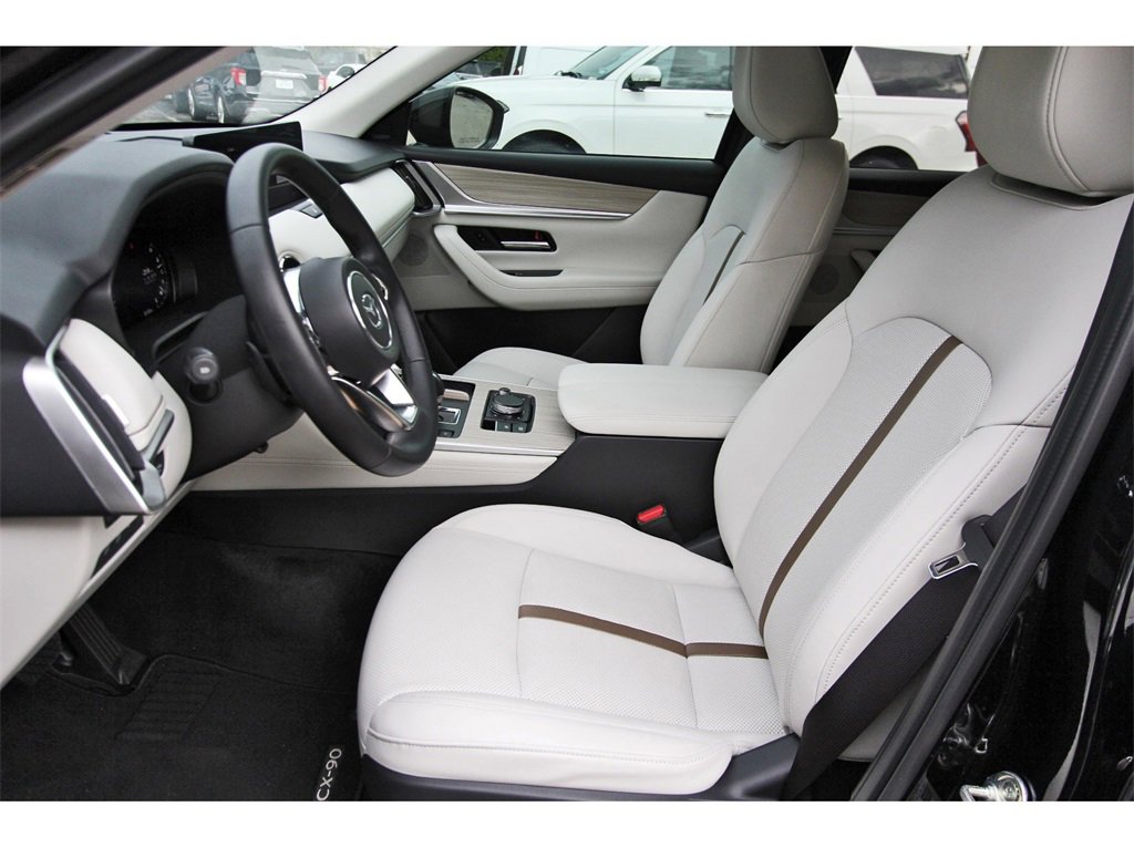 Certified 2025 MAZDA CX-90 3.3 Turbo w/ Premium Plus Pkg image 13