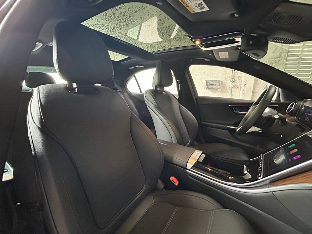 Used 2025 Mercedes-Benz C 300 4MATIC Sedan image 35