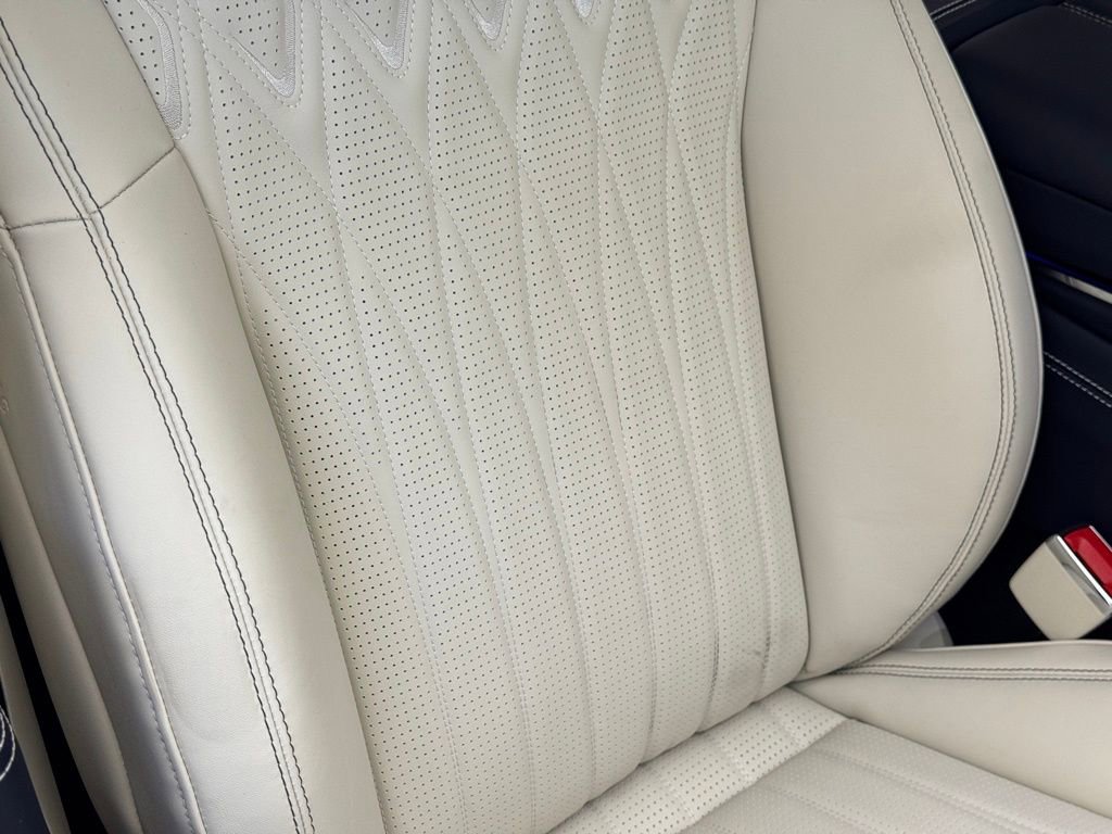 New 2026 Bentley Flying Spur Azure image 63