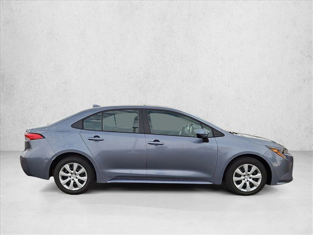 Used 2025 Toyota Corolla LE FWD image 4