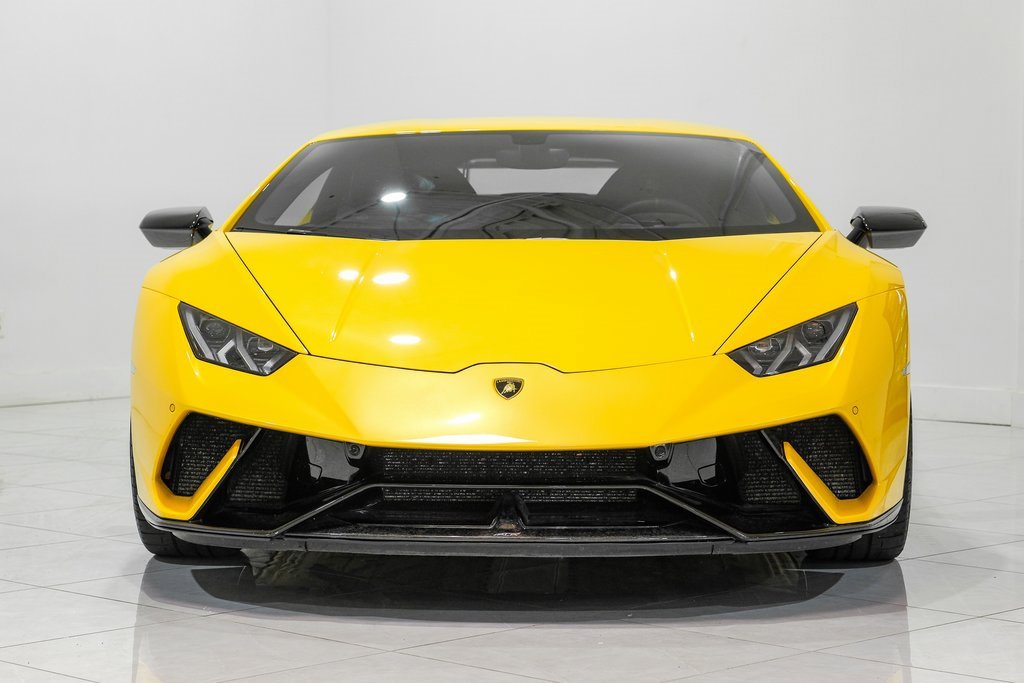 Used 2018 Lamborghini Huracan Performante image 2