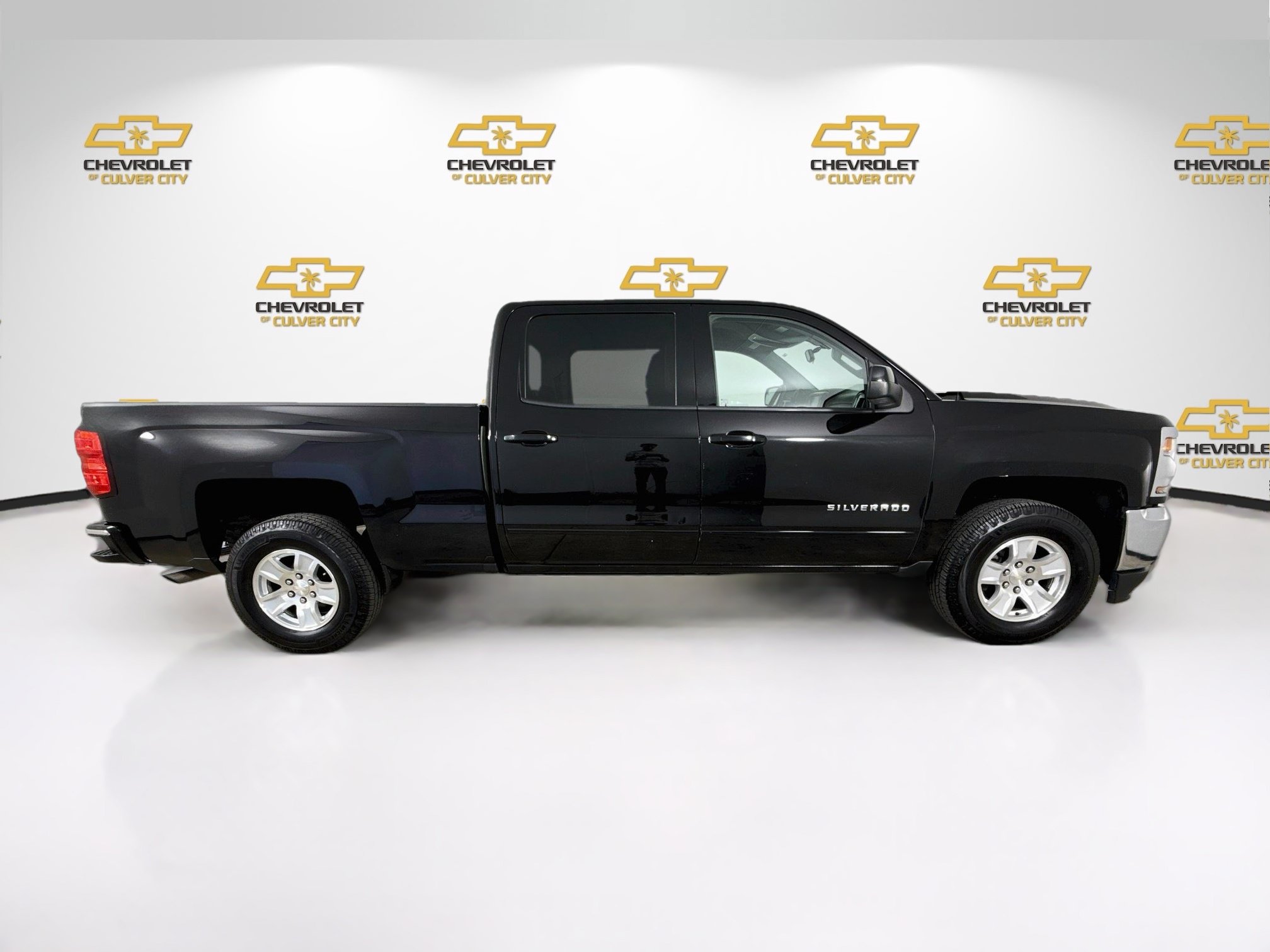 Used 2018 Chevrolet Silverado 1500 LT w/ All Star Edition RWD image 9