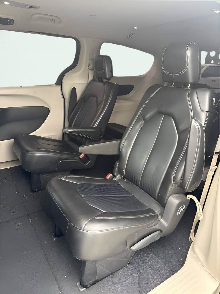 Used 2020 Chrysler Voyager Lxi FWD image 9