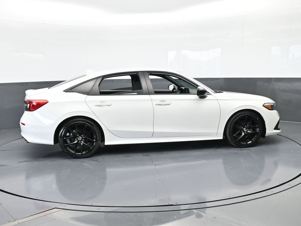 Used 2023 Honda Civic Sport image 7
