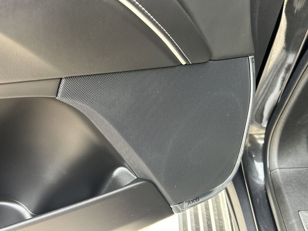 Certified 2024 Cadillac Escalade V w/ LPO, ONYX Package image 21