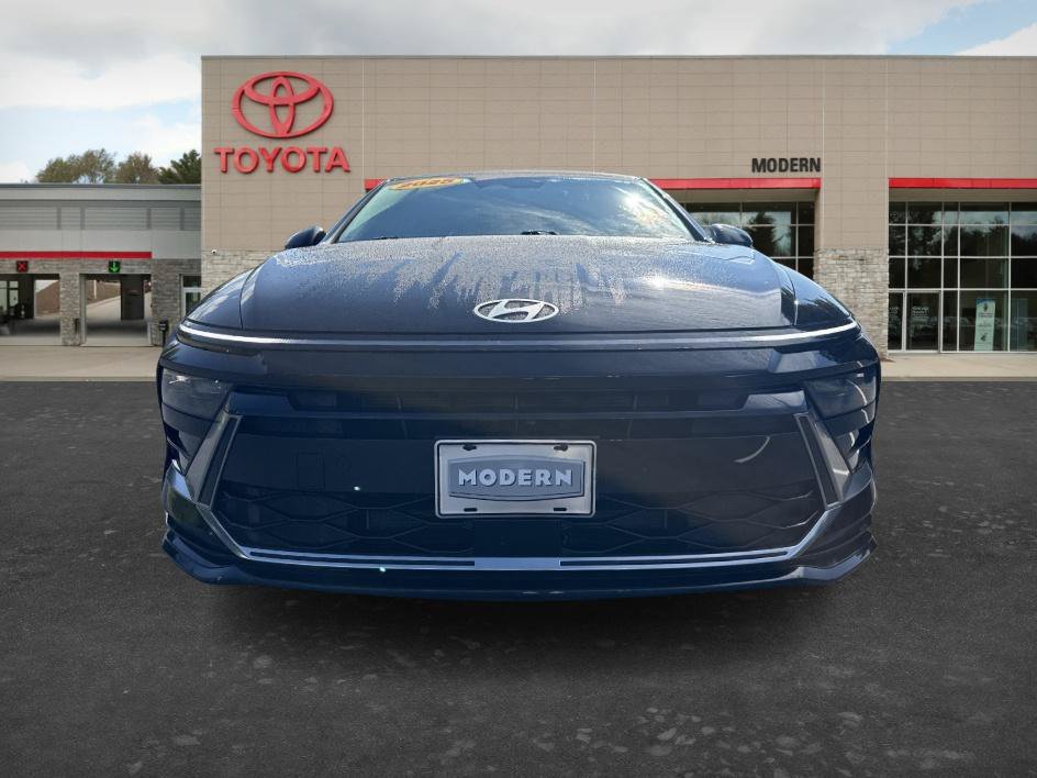 Used 2025 Hyundai Sonata SEL FWD image 2