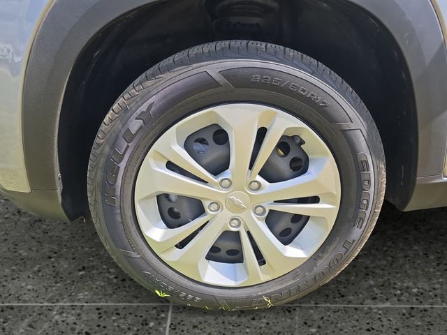 Used 2024 Chevrolet Trax LS w/ Driver Confidence Package image 14