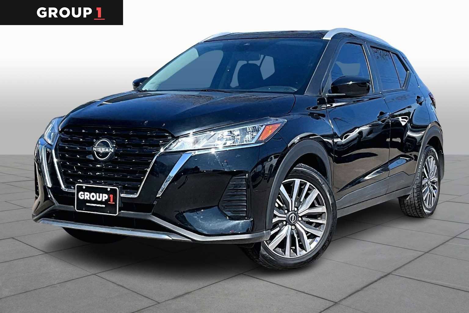 Used 2024 Nissan Kicks SV image 1