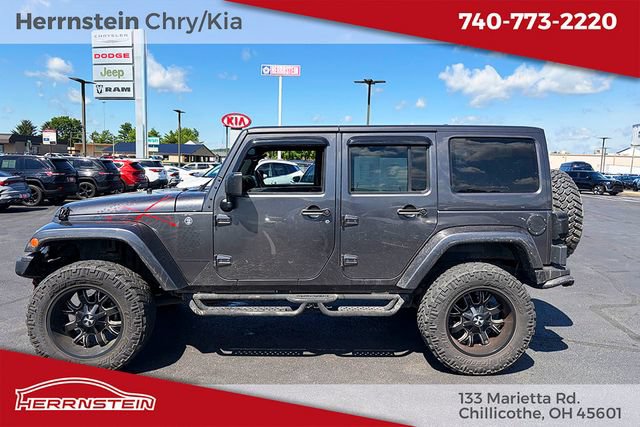 Used 2016 Jeep Wrangler Unlimited Sahara AWD/4WD image 6