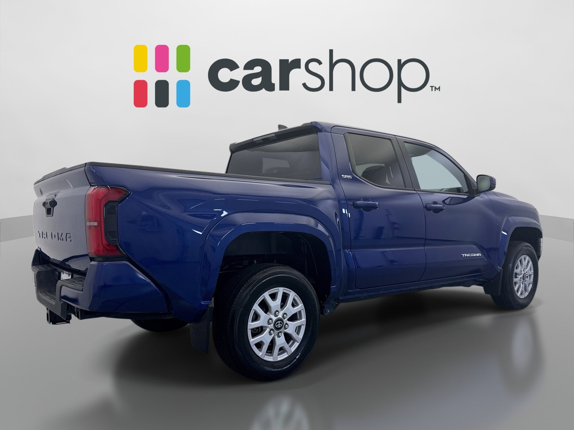Used 2024 Toyota Tacoma SR5 AWD/4WD image 5