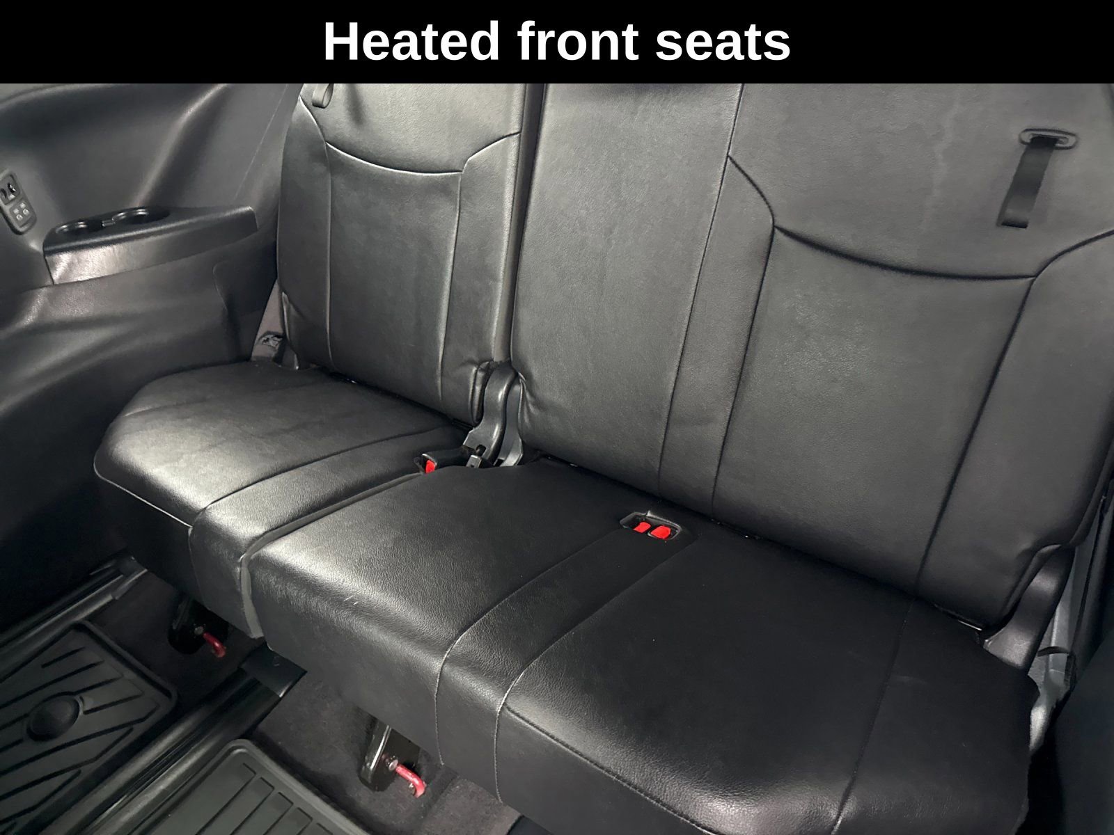 Used 2025 Toyota Sienna XSE w/ XSE Premium Package image 16