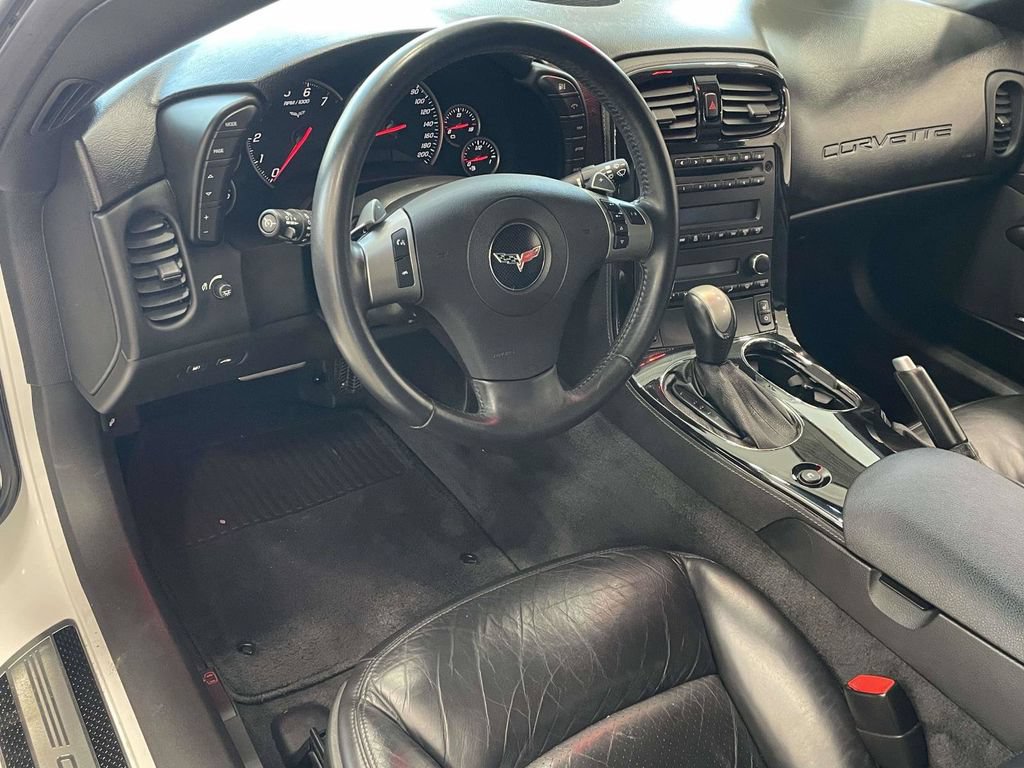 Used 2009 Chevrolet Corvette Coupe w/ Preferred Equipment Group RWD image 11