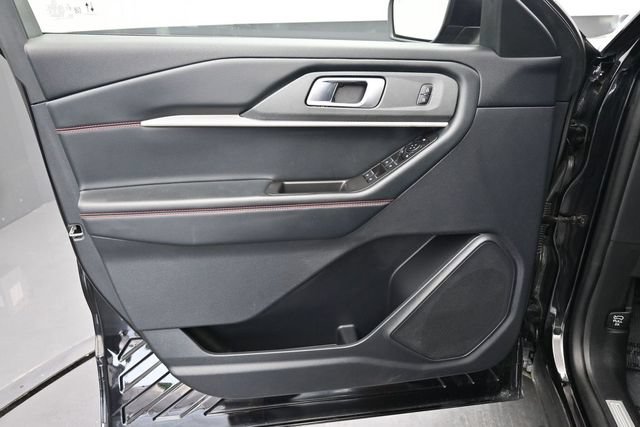 Used 2025 Ford Explorer ST-Line AWD/4WD image 17