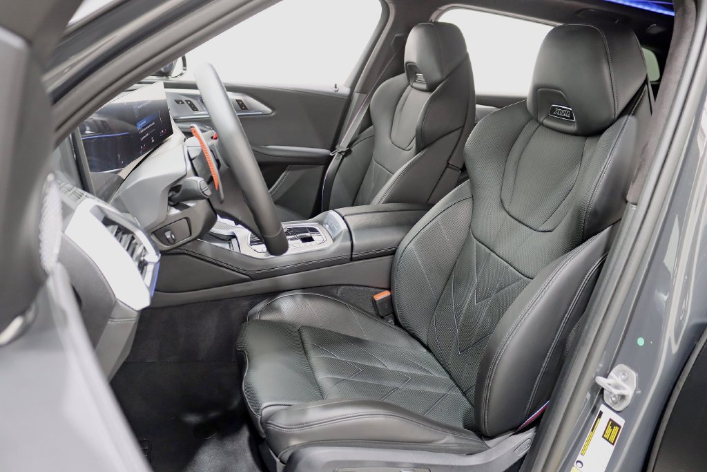 Used 2023 BMW XM AWD/4WD image 29
