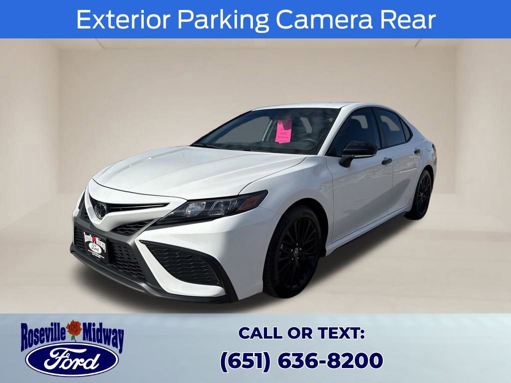 Used 2022 Toyota Camry SE w/ Convenience Package image 3