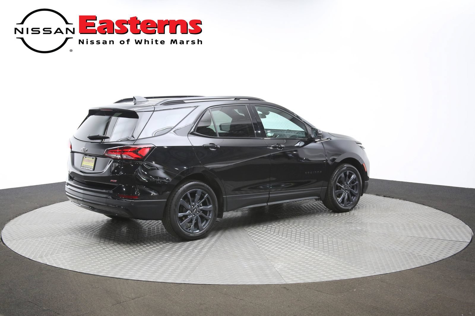 Used 2024 Chevrolet Equinox RS FWD image 40