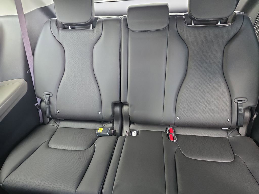 New 2026 Kia Carnival LXS image 17