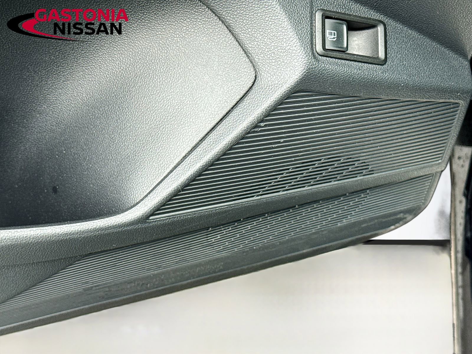 Used 2024 Volkswagen Taos SE image 23