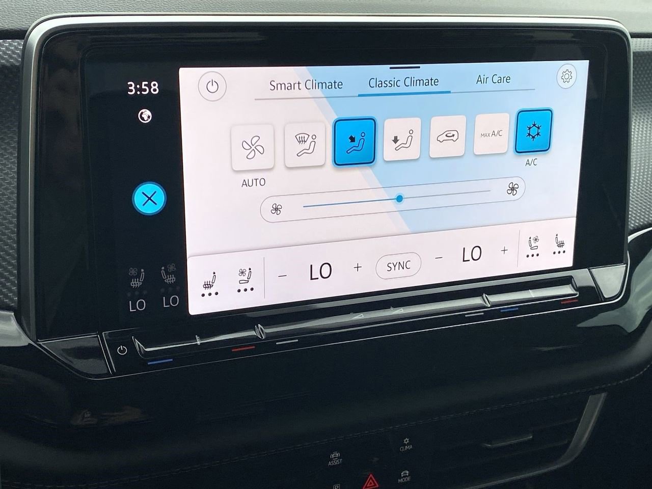 New 2026 Volkswagen Atlas Cross Sport SEL Premium R-Line image 24