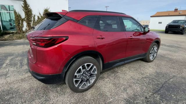 Used 2025 Chevrolet Blazer RS FWD image 9