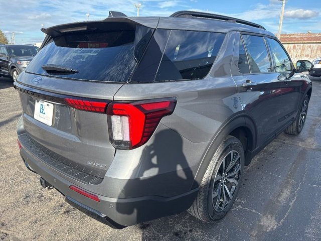 New 2026 Ford Explorer ST-Line image 9