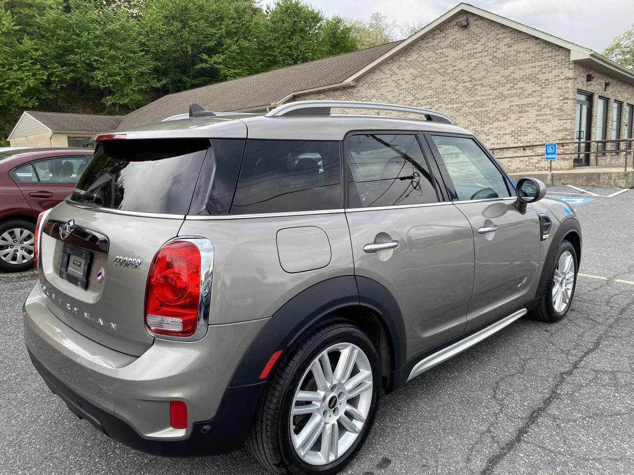 Used 2017 MINI Cooper Countryman ALL4 AWD/4WD image 5