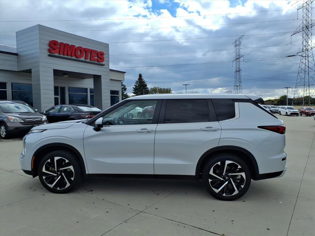 Used 2024 Mitsubishi Outlander SE image 26