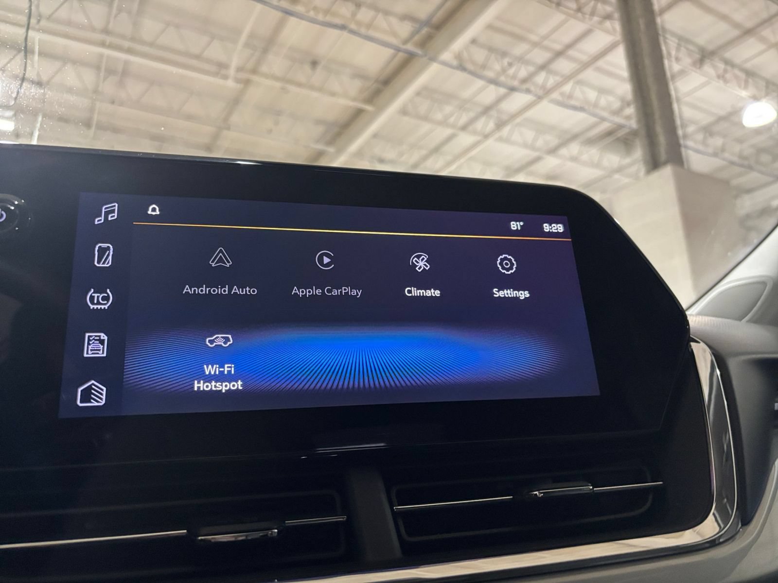 Used 2025 Chevrolet Trax LT FWD image 20