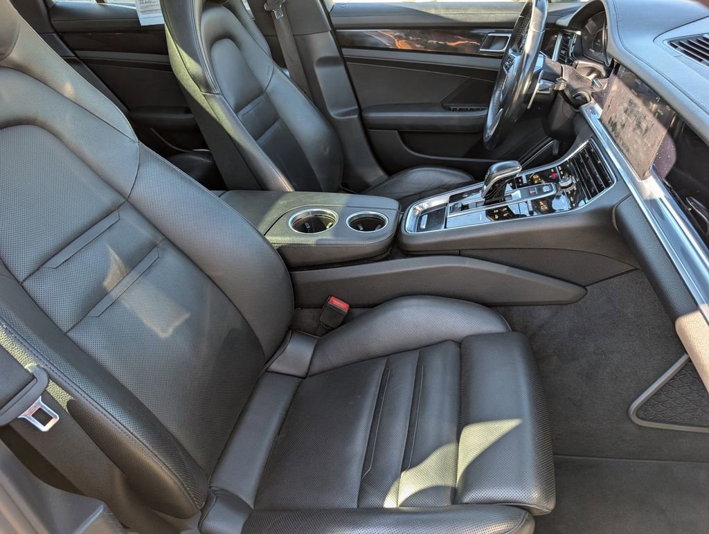 Used 2017 Porsche Panamera 4 w/ Premium Package image 13