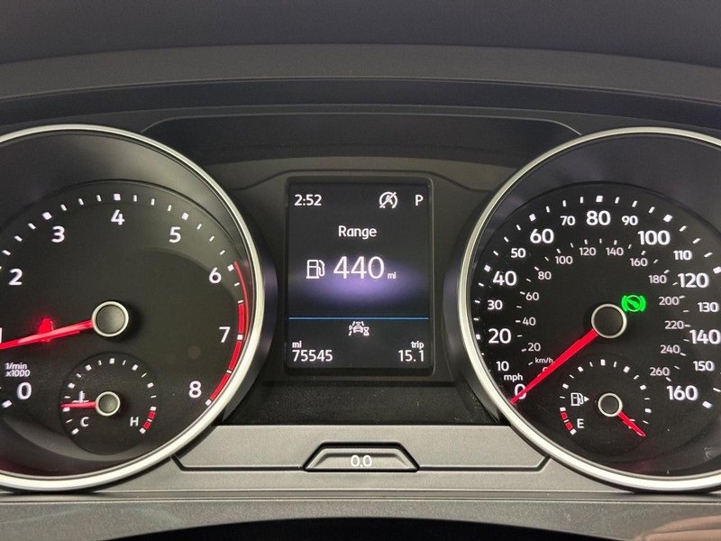 Used 2020 Volkswagen Tiguan SE image 21