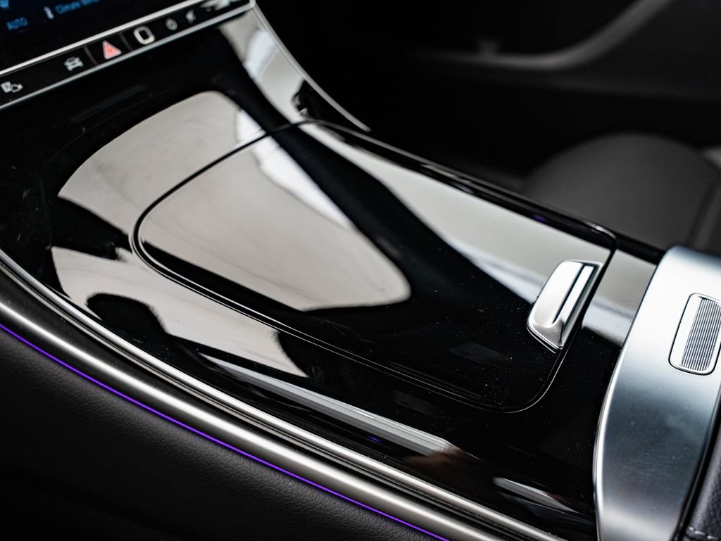 Certified 2025 Mercedes-Benz GLC 300 4MATIC image 37