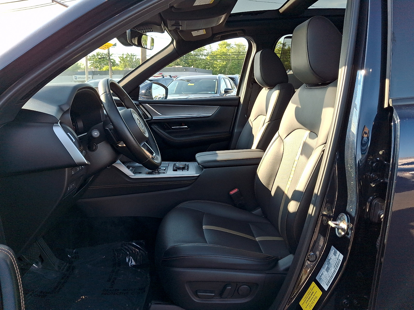 Certified 2024 MAZDA CX-90 Plug-In Hybrid w/ Premium Plus AWD/4WD image 15