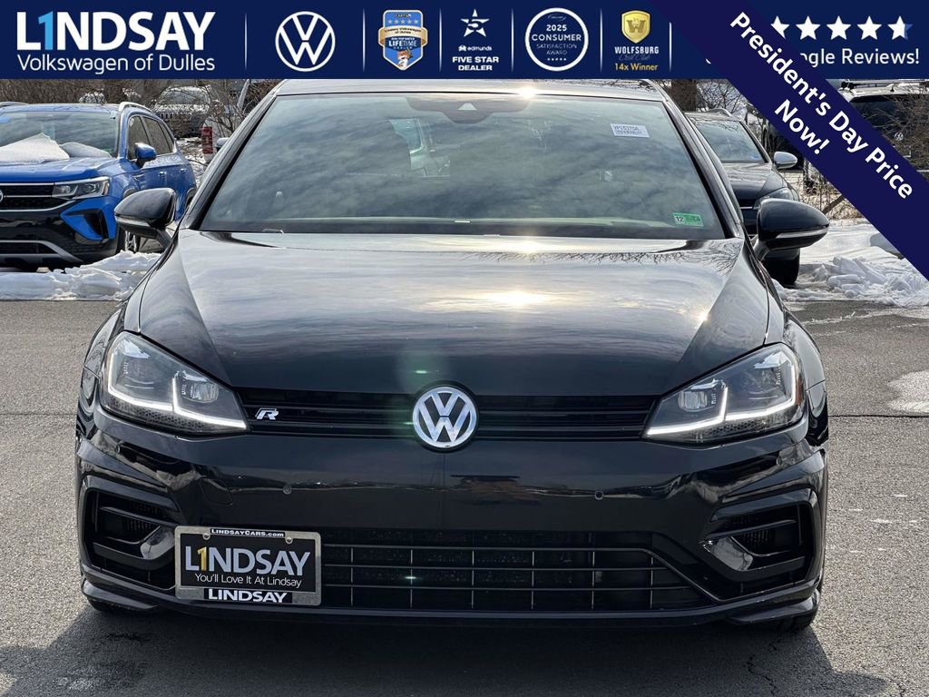 Used 2019 Volkswagen Golf R 4-Door image 2