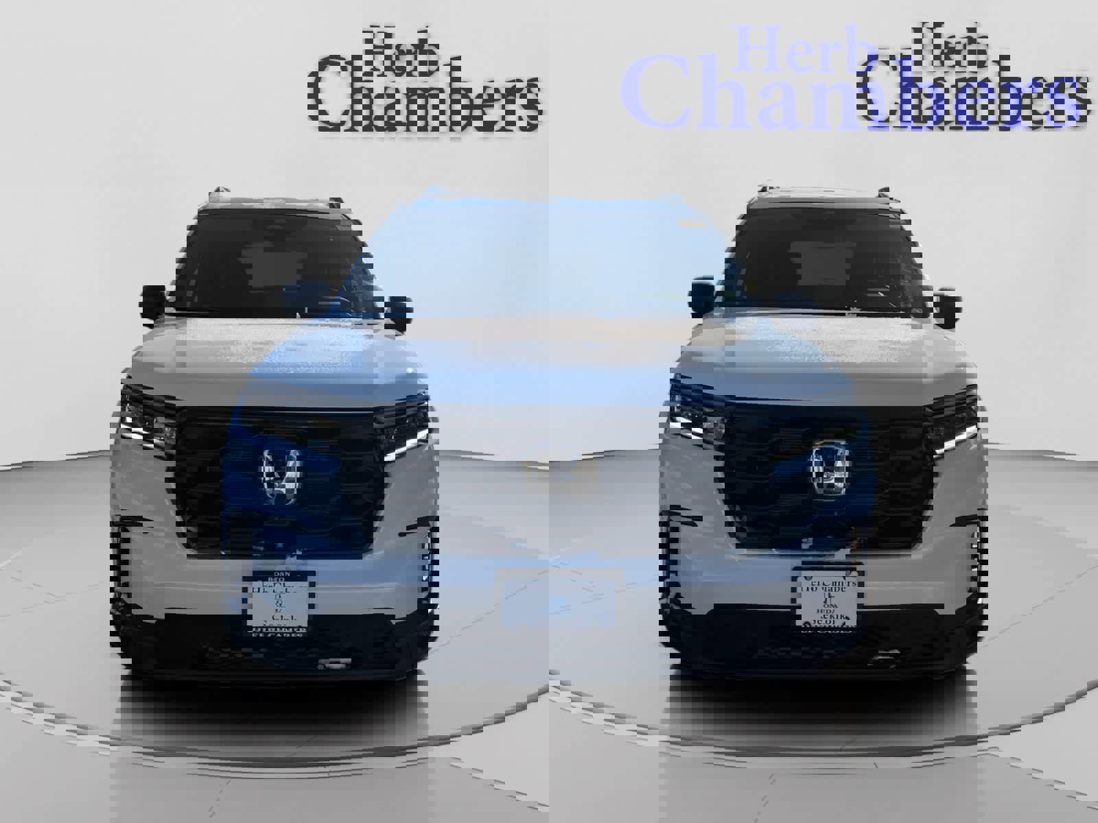 Used 2025 Honda Pilot Sport image 2