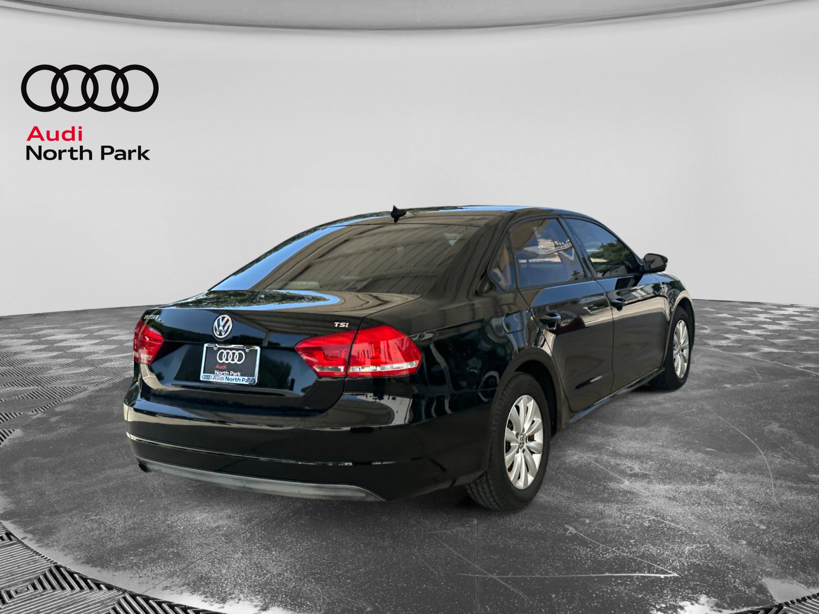 Used 2015 Volkswagen Passat 1.8T Wolfsburg Edition FWD image 5