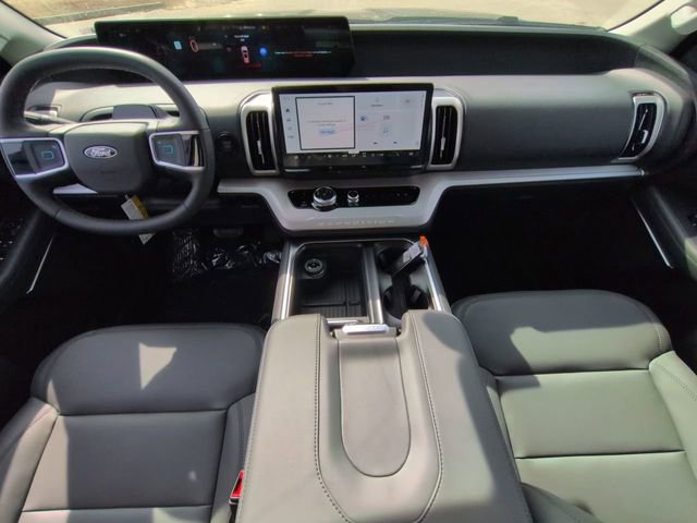 New 2026 Ford Expedition Active image 15