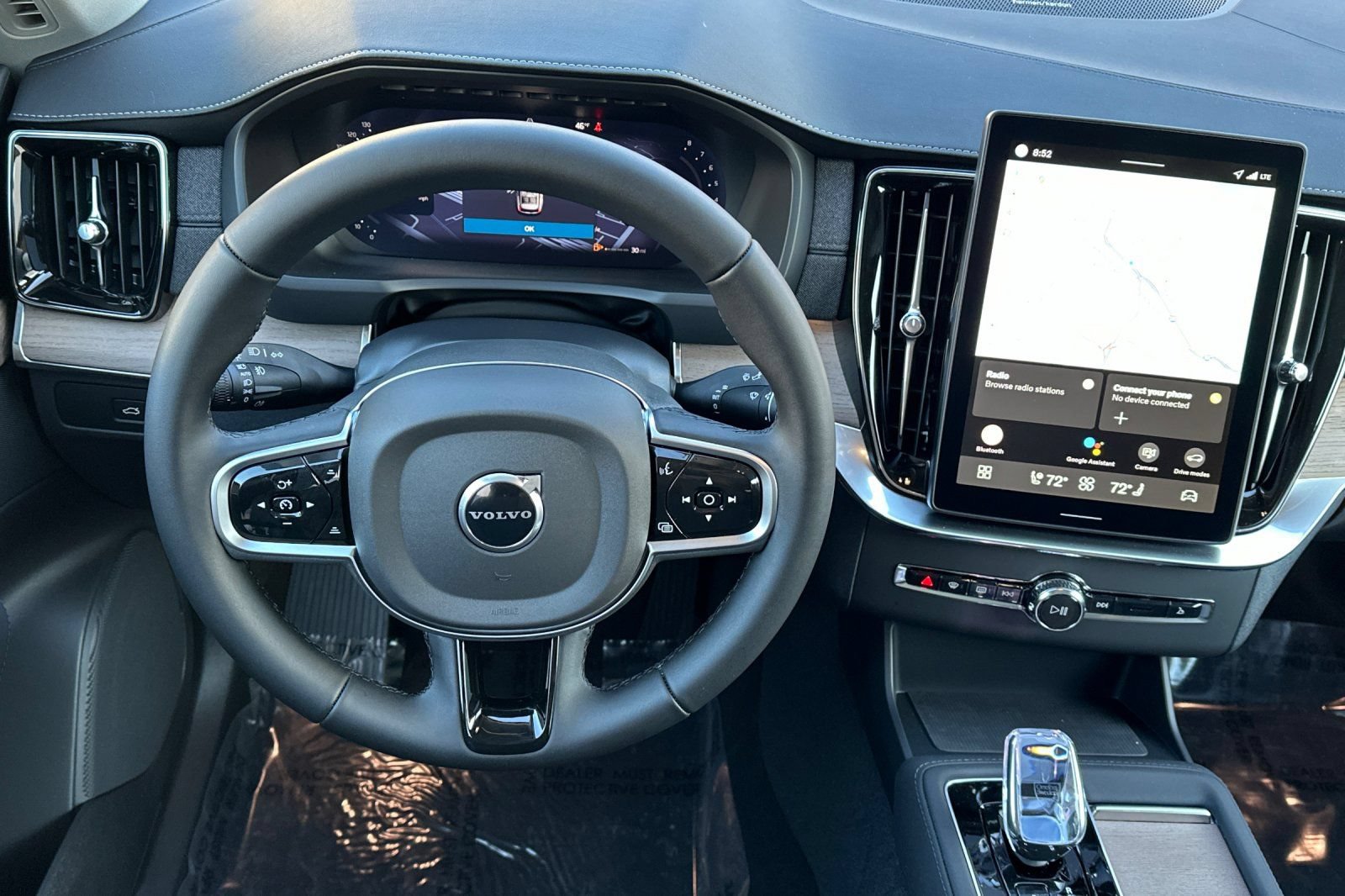 New 2026 Volvo XC90 B5 Plus w/ Protection Package AWD/4WD image 16