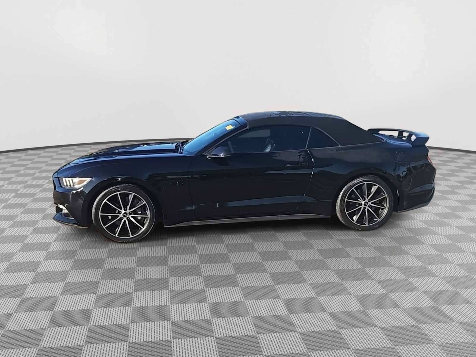 Used 2015 Ford Mustang GT Premium w/ Equipment Group 401A RWD image 5