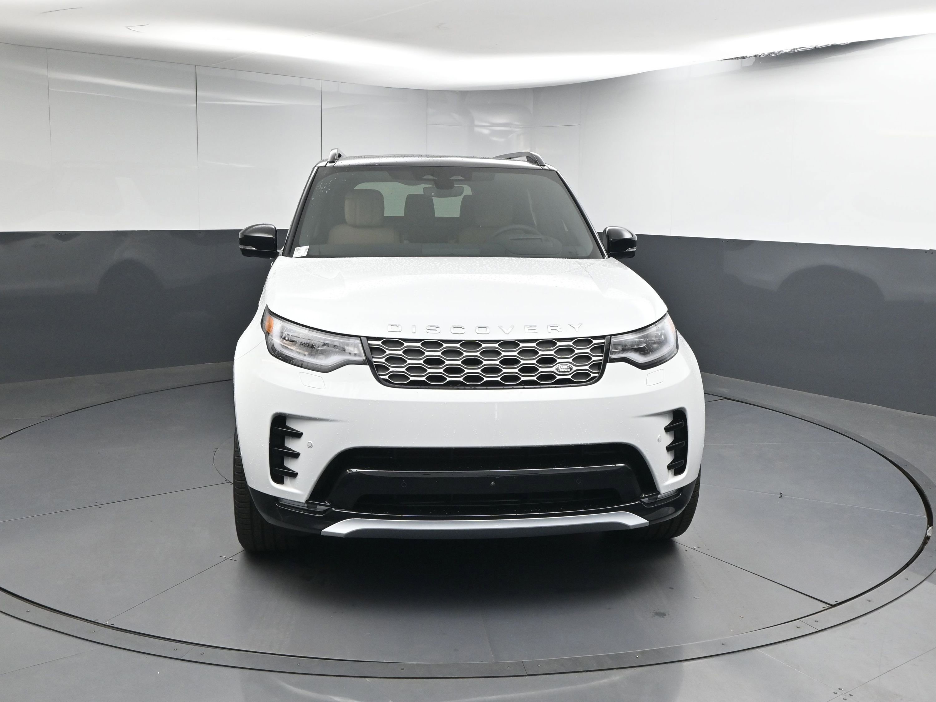 New 2026 Land Rover Discovery Limited Edition image 26