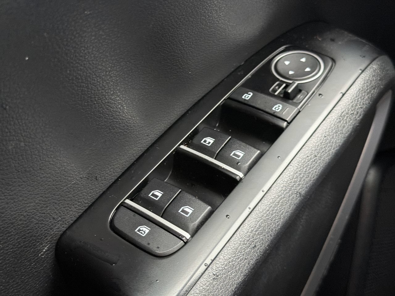 Used 2024 Kia Soul LX w/ Option Group 015 FWD image 11