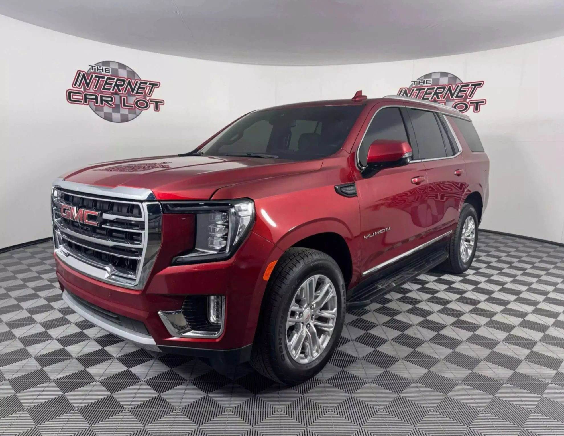 Used 2023 GMC Yukon SLT w/ SLT Luxury Package image 1