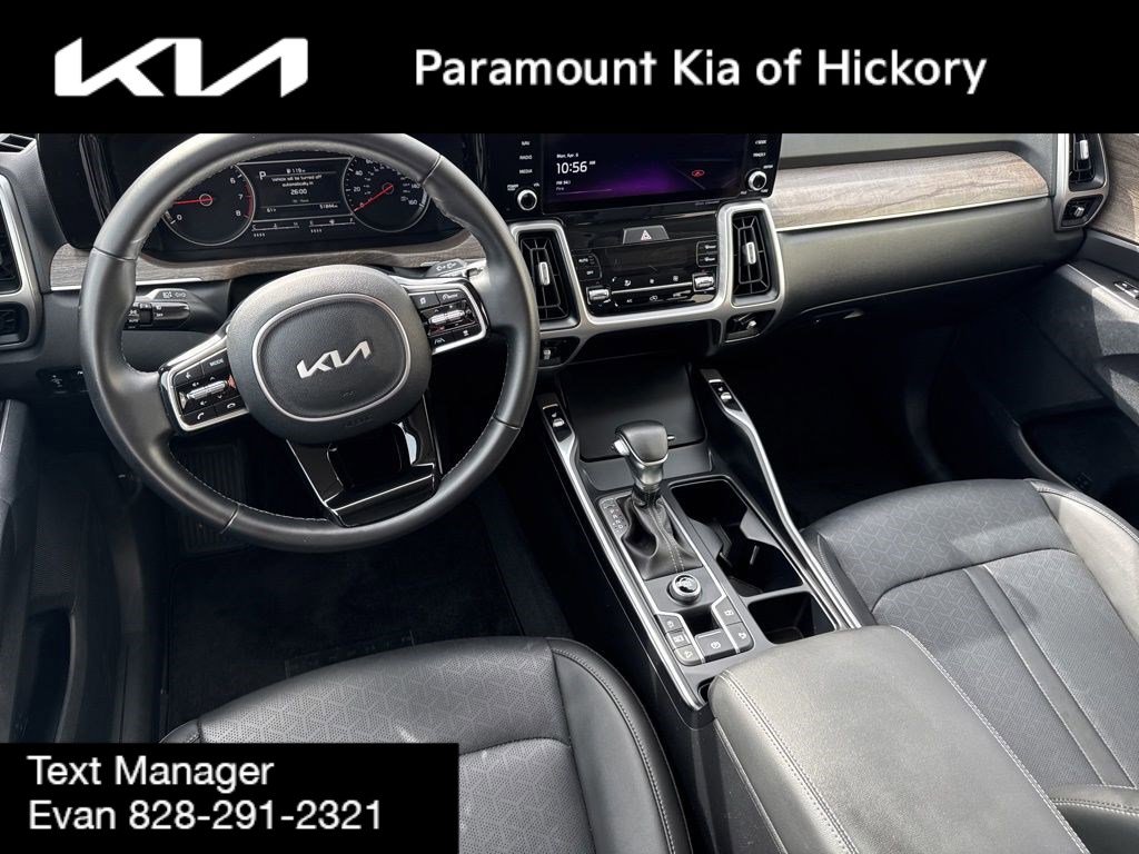 Used 2022 Kia Sorento EX image 19