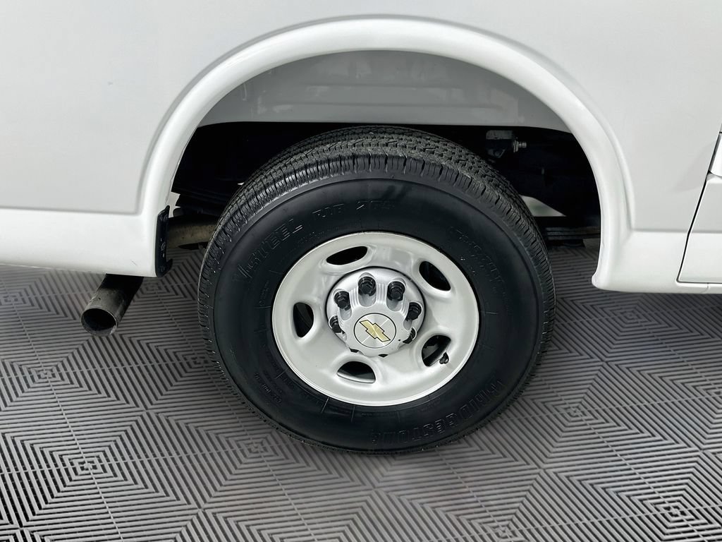 Used 2025 Chevrolet Express 2500 w/ Driver Convenience Package RWD image 29
