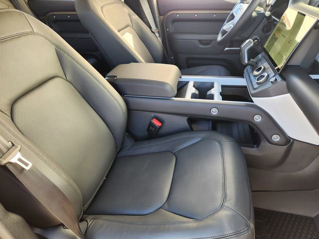 Used 2026 Land Rover Defender 110 S image 10